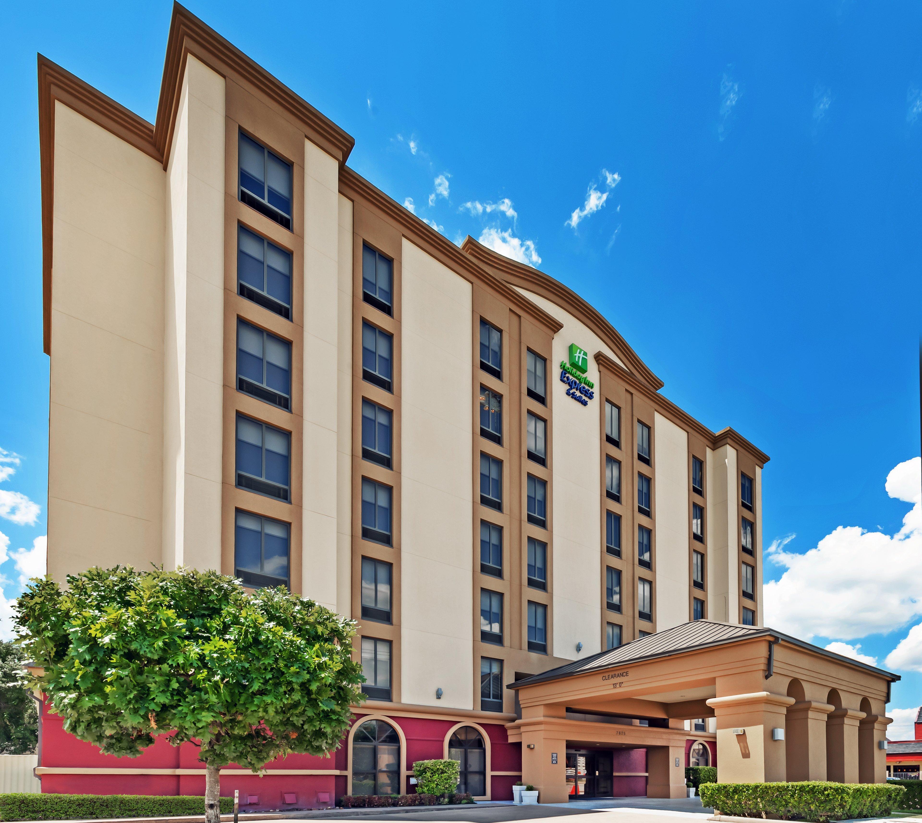 Holiday Inn Express & Suites Houston - Memorial Park Area By Ihg Bagian luar foto