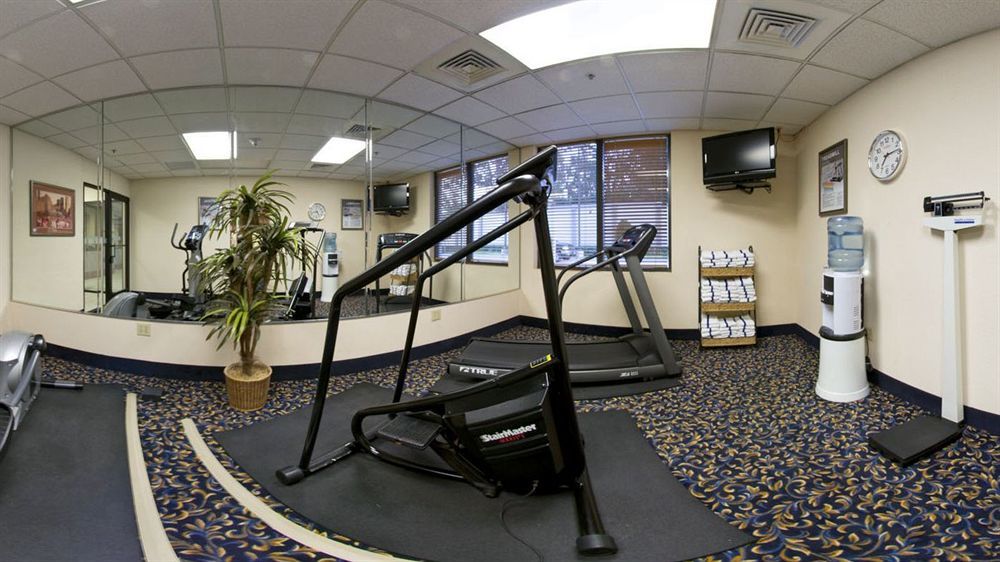 Holiday Inn Express & Suites Houston - Memorial Park Area By Ihg Bagian luar foto